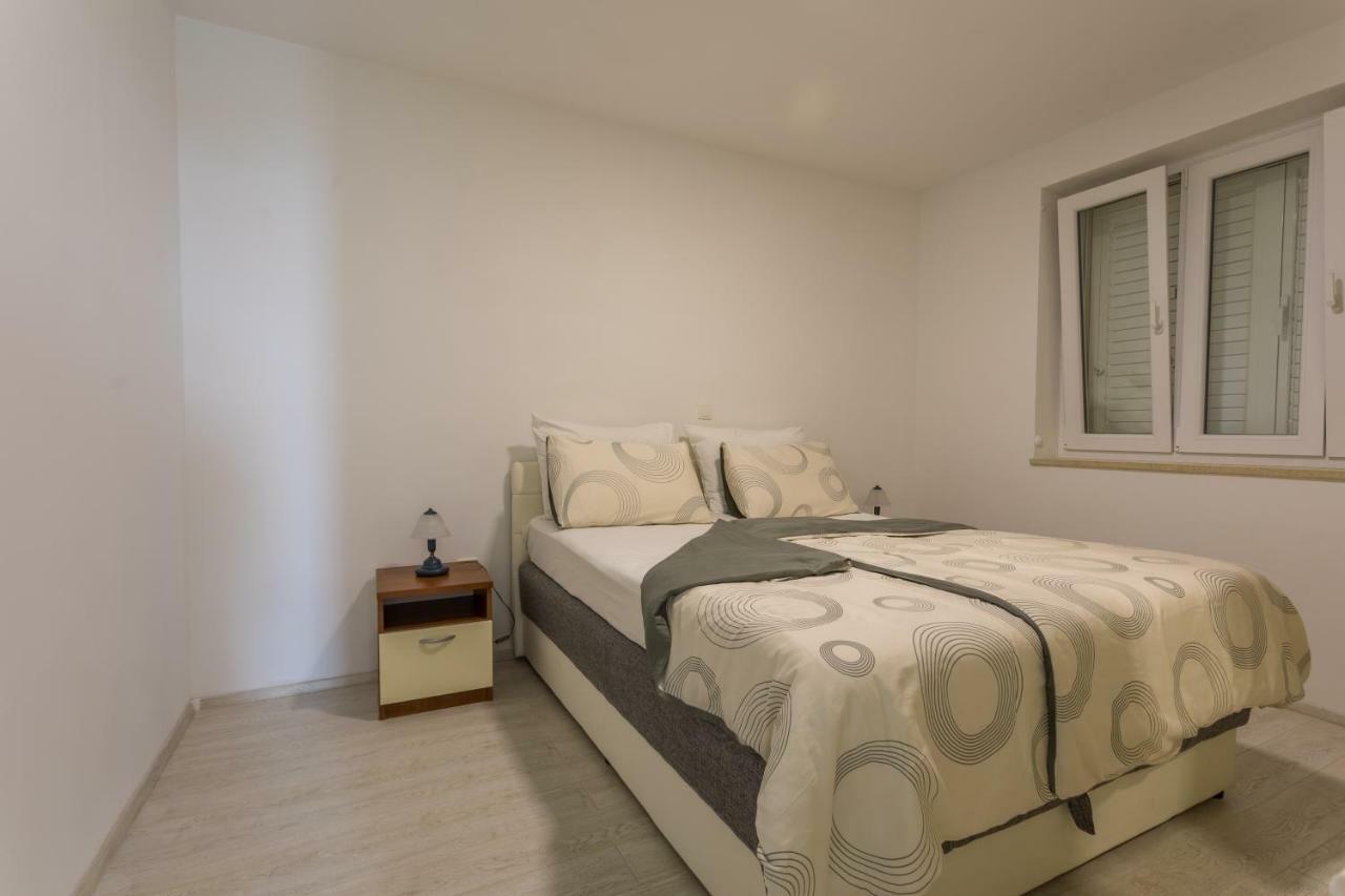 ברלה Apartmani Marija Jakir מראה חיצוני תמונה
