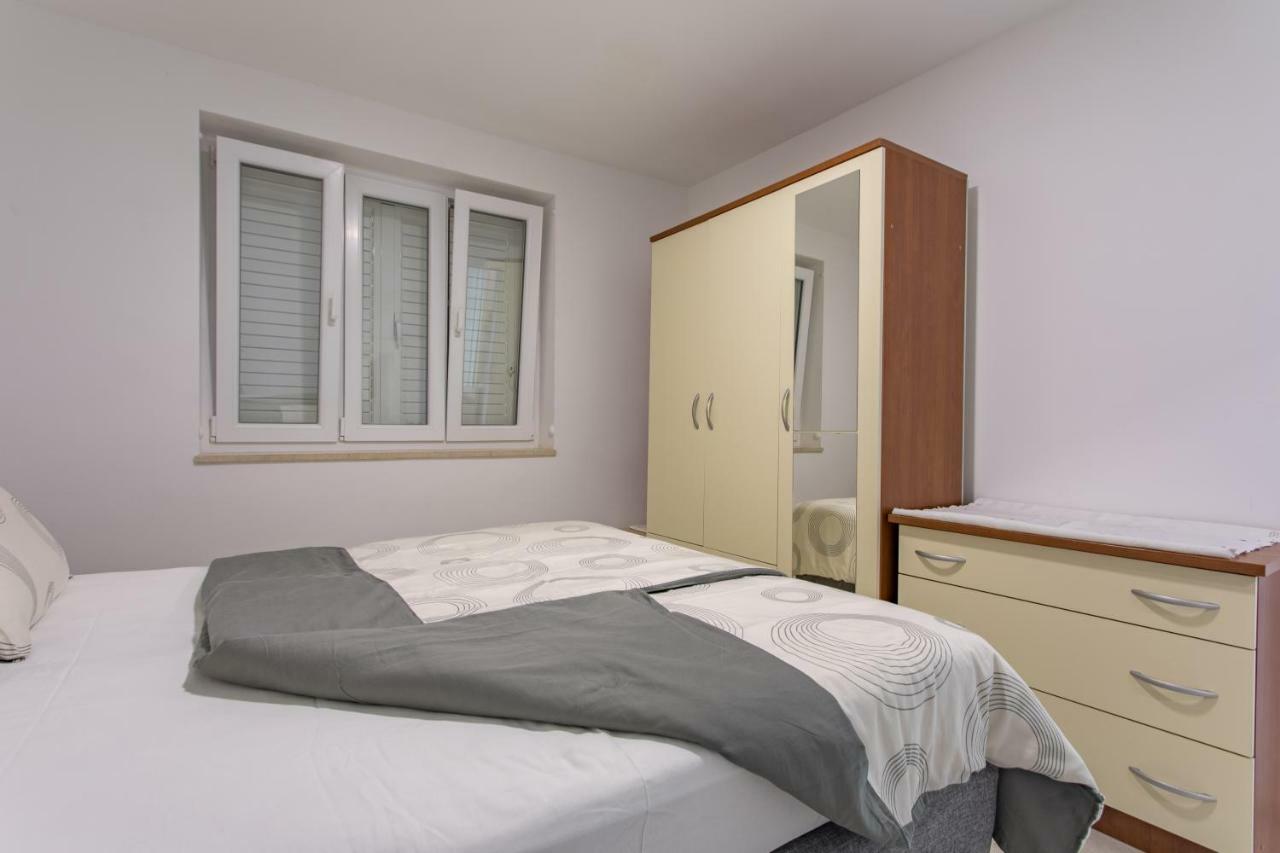 ברלה Apartmani Marija Jakir מראה חיצוני תמונה