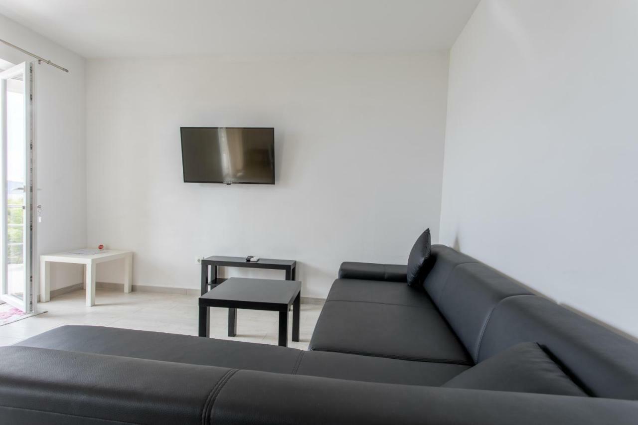 ברלה Apartmani Marija Jakir מראה חיצוני תמונה