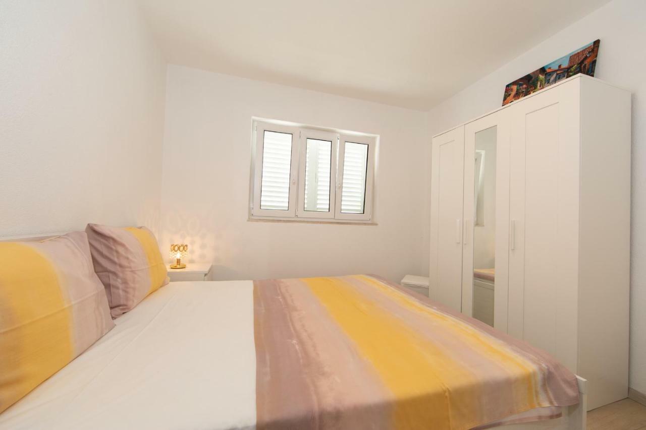 ברלה Apartmani Marija Jakir מראה חיצוני תמונה